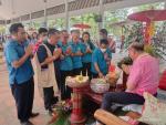 ร่วมกิจกรรม รดน้ำดำหัว นายอนุสรณ์ วงศ์วรรณ นายกองค์การบริหาร